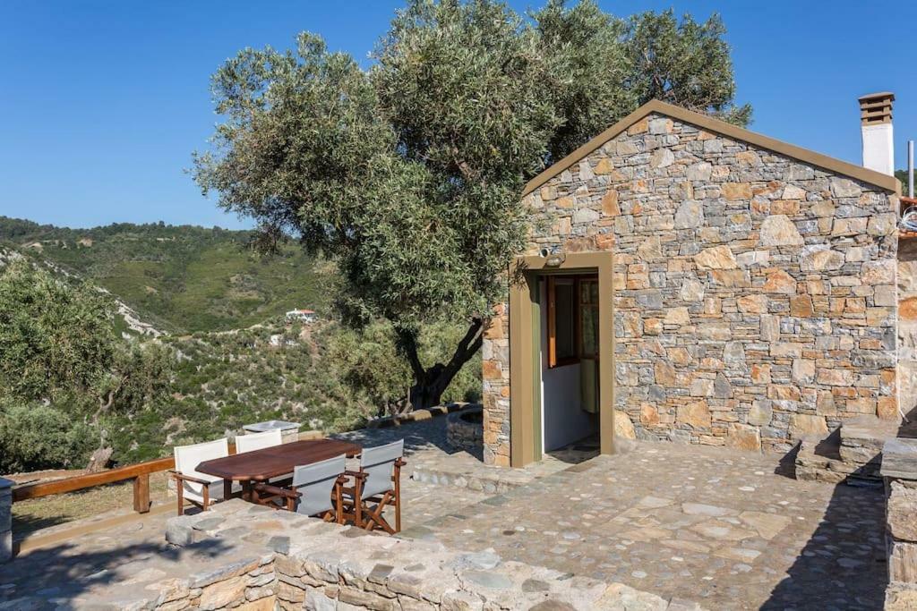 Casa Milos Stone Chalets Alónnisos Exterior foto